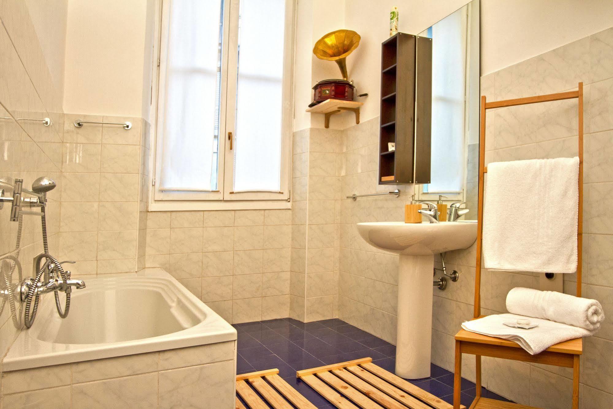Innperfect Suite Милан Экстерьер фото